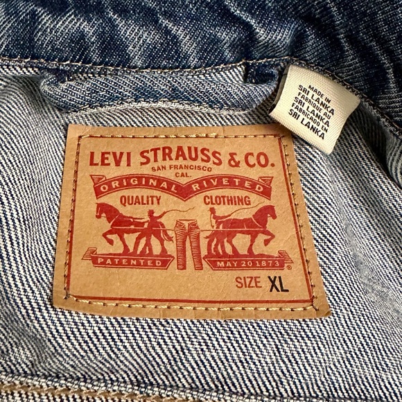 Levi's Denim Jacket - Picture 5 of 6